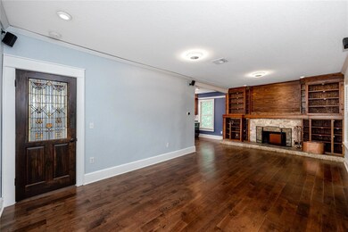 616 15th St N, Saint Petersburg, FL 33705 - photo 4