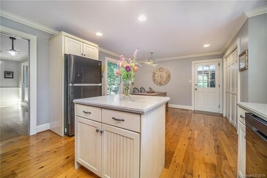 306 Brookmeade Dr, Statesville, NC 28625 - photo 5