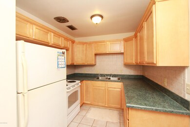 8816 Atter Ln, Jacksonville, FL 32216 - photo 3