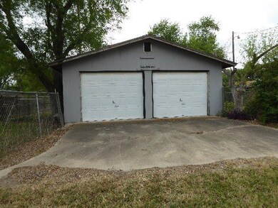 805 E 8th St, Weslaco, TX 78596 - photo 2