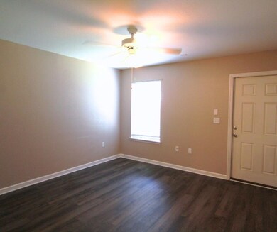 27 Guinevere Ln unit 27 A, Crawfordville, FL 32327 - photo 4