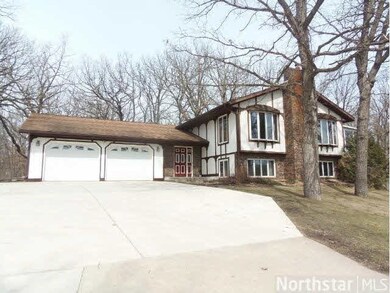 621 Charlotte Ln, Long Prairie, MN 56347 - photo 2