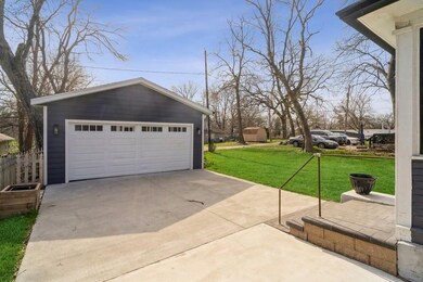681 25th St, Des Moines, IA 50312 - photo 7