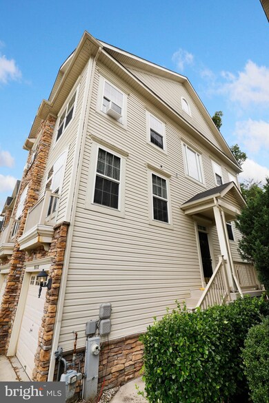 9112 Marlove Oaks Ln, Owings Mills, MD 21117 - photo 4