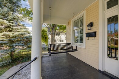 3-print-3_front_porch