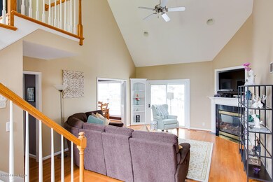 4020 Pleasant Glen Dr-5