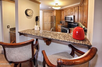 park_plaza_kitchen_1