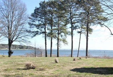 Fabulous WIDE views over the Rappahannock River ju