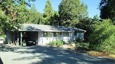 1020 Plumtree Ln, Grants Pass, OR 97526 - photo 2