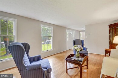 6123 Pond Spice Ln, Burke, VA 22015 - photo 7