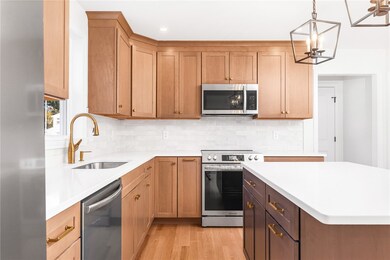 83 Pine Crest Dr, East Providence, RI 02915 - photo 4