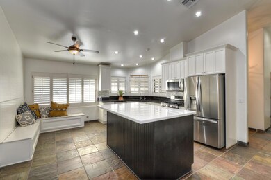 005_Kitchen