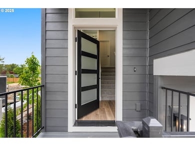 18939 SW Hazelwood Ln unit L-8, Beaverton, OR 97078 - photo 2