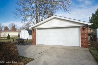 5805 Bucks Ln, Louisville, KY 40291 - photo 6