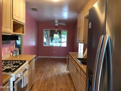 328 E Solana Dr, Tempe, AZ 85281 - photo 3