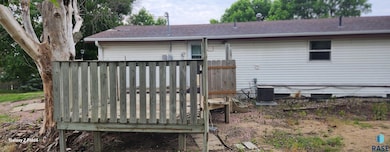 1819 N Foster St, Mitchell, SD 57301 - photo 7