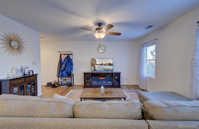 22186 E Berry Place, Aurora, CO 80015 - photo 5