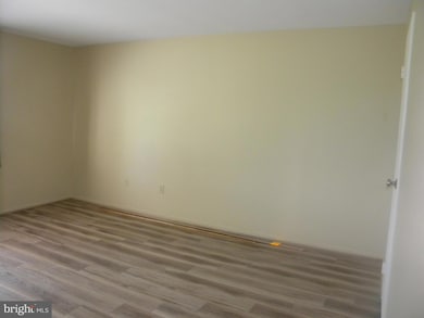 Treebrooke unit 108, Oakton, VA 22124 - photo 4