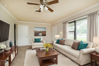 8153 Easton St, Houston, TX 77017 - photo 4