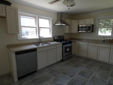 33 Sherwood Ave, Rensselaer, NY 12144 - photo 3