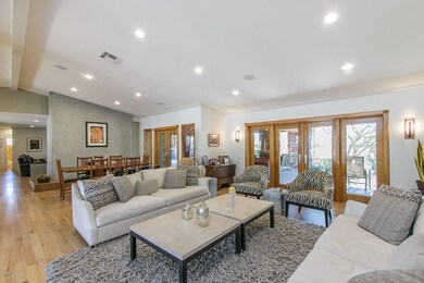 7) LIVING ROOM