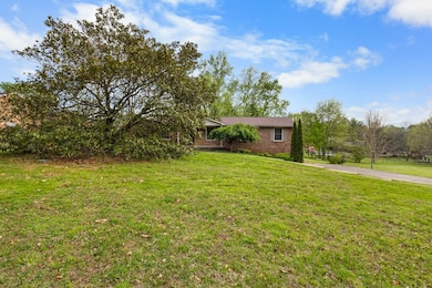 2560 Memorial Drive Extension, Clarksville, TN 37043 - photo 7