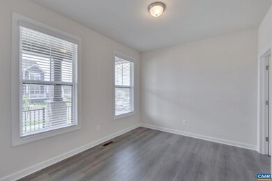 52 Borthwick St, Crozet, VA 22932 - photo 3