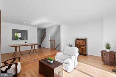 18844 Mcfarlin Dr, Germantown, MD 20874 - photo 5