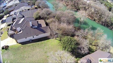 1321 Gruene Leaf Dr, New Braunfels, TX 78130 - photo 7