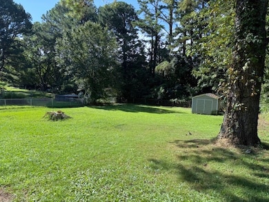 418 Pace St, McMinnville, TN 37110 - photo 2