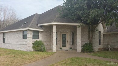 2009 Primrose Dr, Weslaco, TX 78596 - photo 2