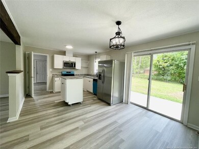 7566 Carrollburg Dr, Fayetteville, NC 28303 - photo 5