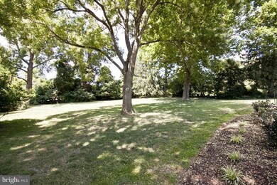 540 Hampton Ln, Towson, MD 21286 - photo 4