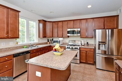 10276 Stewards Chance Ln, White Plains, MD 20695 - photo 6