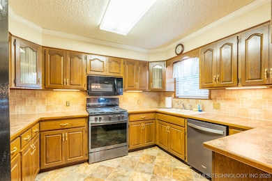 2305 S Hickory Place, Broken Arrow, OK 74012 - photo 6