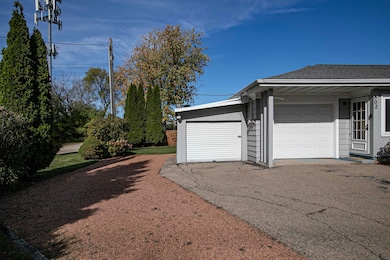 802 9th St, Menasha, WI 54952 - photo 3