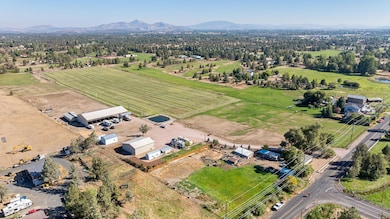 5755 SW Obsidian Ave, Redmond, OR 97756 - photo 6