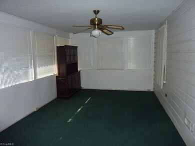 1502 E Fairfield Rd, High Point, NC 27263 - photo 5