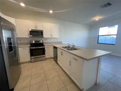 3411 W 112th Terrace unit 3411, Hialeah, FL 33018 - photo 4