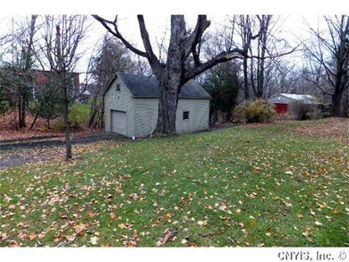 Stable/Barn. Please note the garage (to the left i