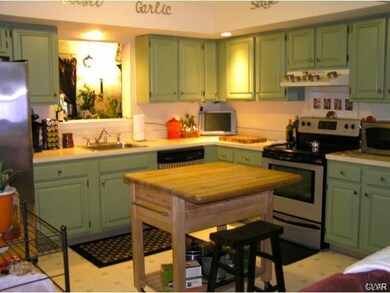 151 Johnson Ct, Whitehall, PA 18052 - photo 3