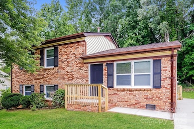 3015 Daisy Ct, Gastonia, NC 28052 - photo 2