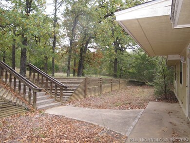415 P St SE, Ardmore, OK 73401 - photo 2