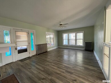 2105 16th St, Moline, IL 61265 - photo 3