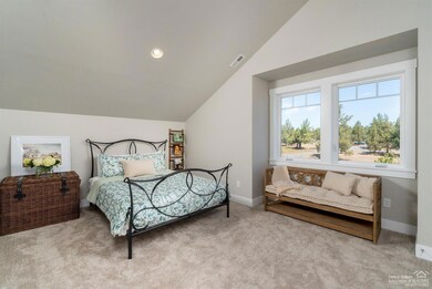 4190 SW Badger Ct, Redmond, OR 97756 - photo 3