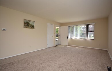 Living Room (2)