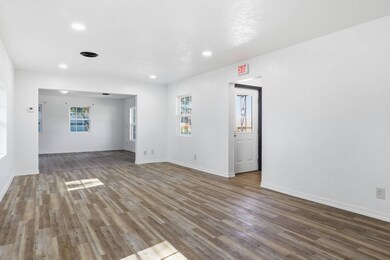 815 NW 6th St, Guymon, OK 73942 - photo 4