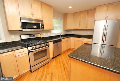 101 Kingsley Rd SE, Vienna, VA 22180 - photo 4