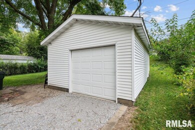 3202 W 69th St, Davenport, IA 52806 - photo 5