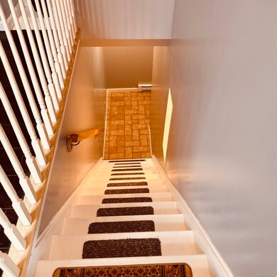 55 Hoadley St unit 2, Naugatuck, CT 06770 - photo 4